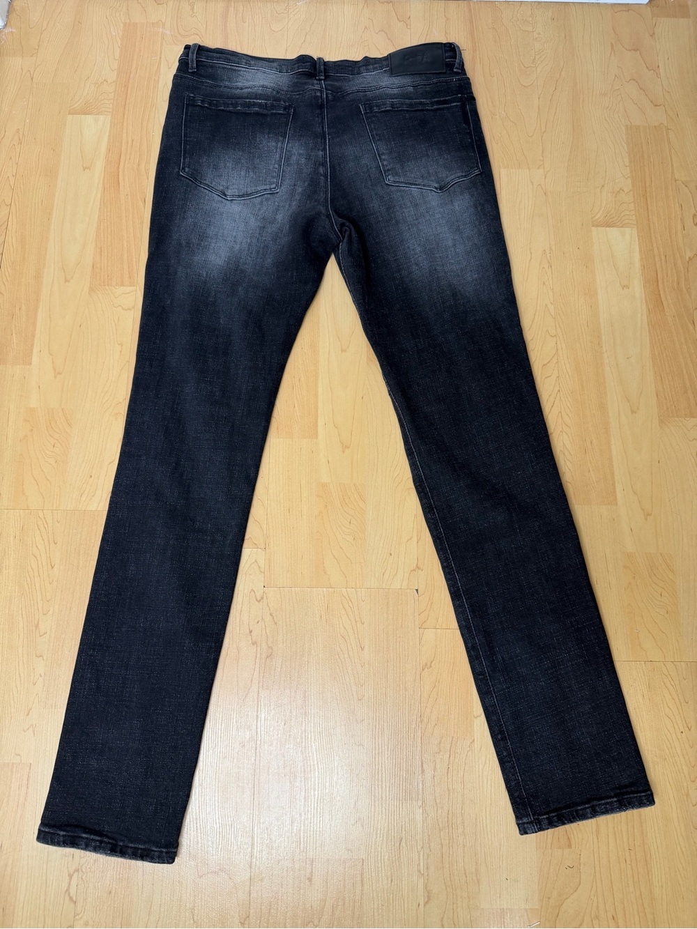 RTA Men’s Distressed Ripped Black Jeans Size 33 Logo Stretch - Picture 3 of 16